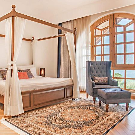 Stayvista At Sylvana Villas With Lawn, Bbq And Jacuzzi กัสซอลี ภายนอก รูปภาพ
